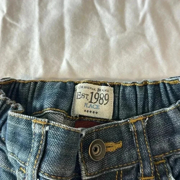The children’s place - LIKE NEW Street cut denim jeans size 2T - Picture 2 of 5